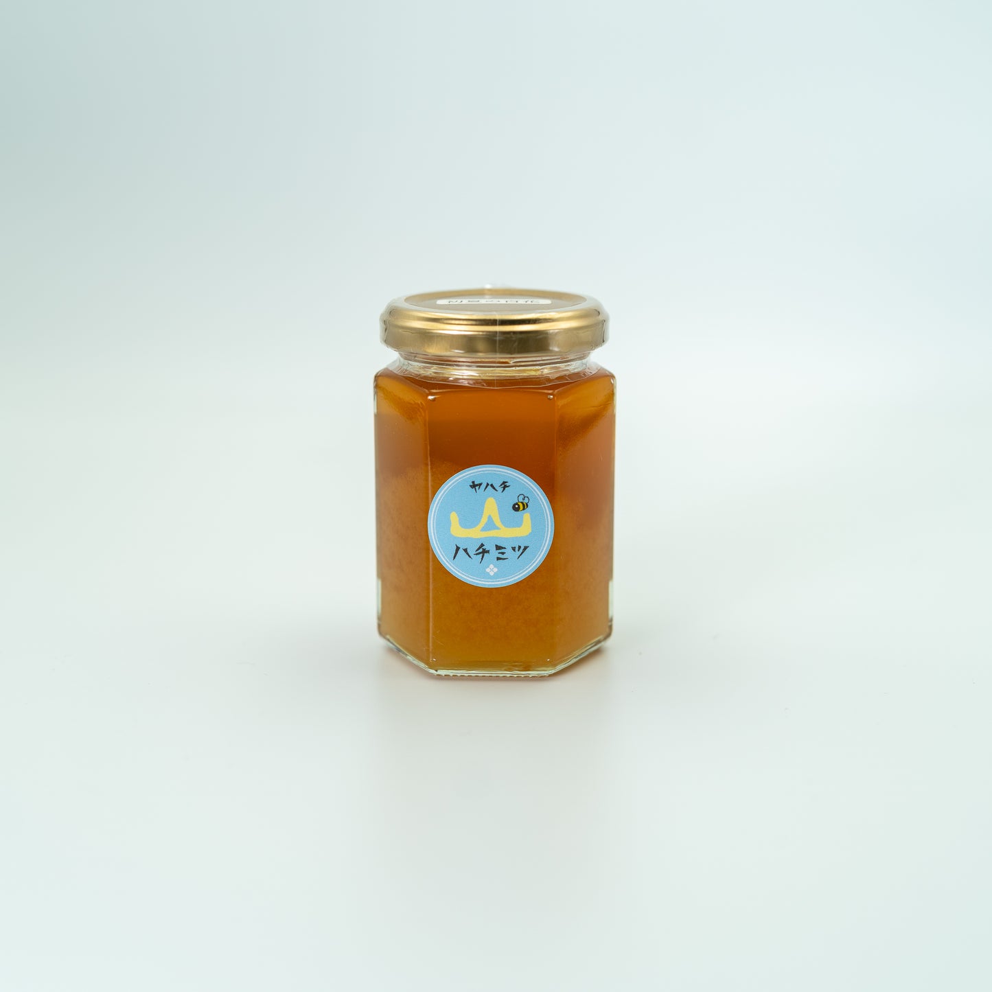 ヤハチのハチミツのパッケージ。